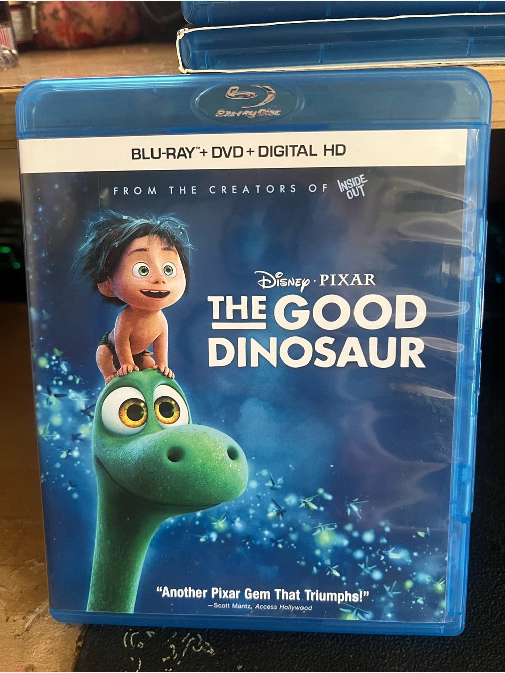 Disney•Pixar The Good Dinosaur Blu-ray + DVD + Digital HD - Blue